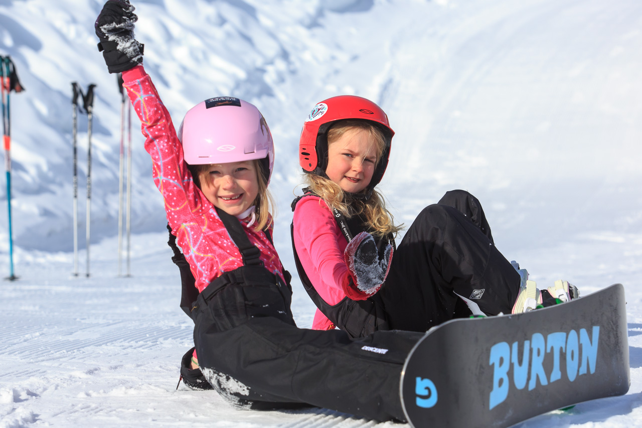 Kids Half Day Group Snowboard Lesson (Age 6-12)