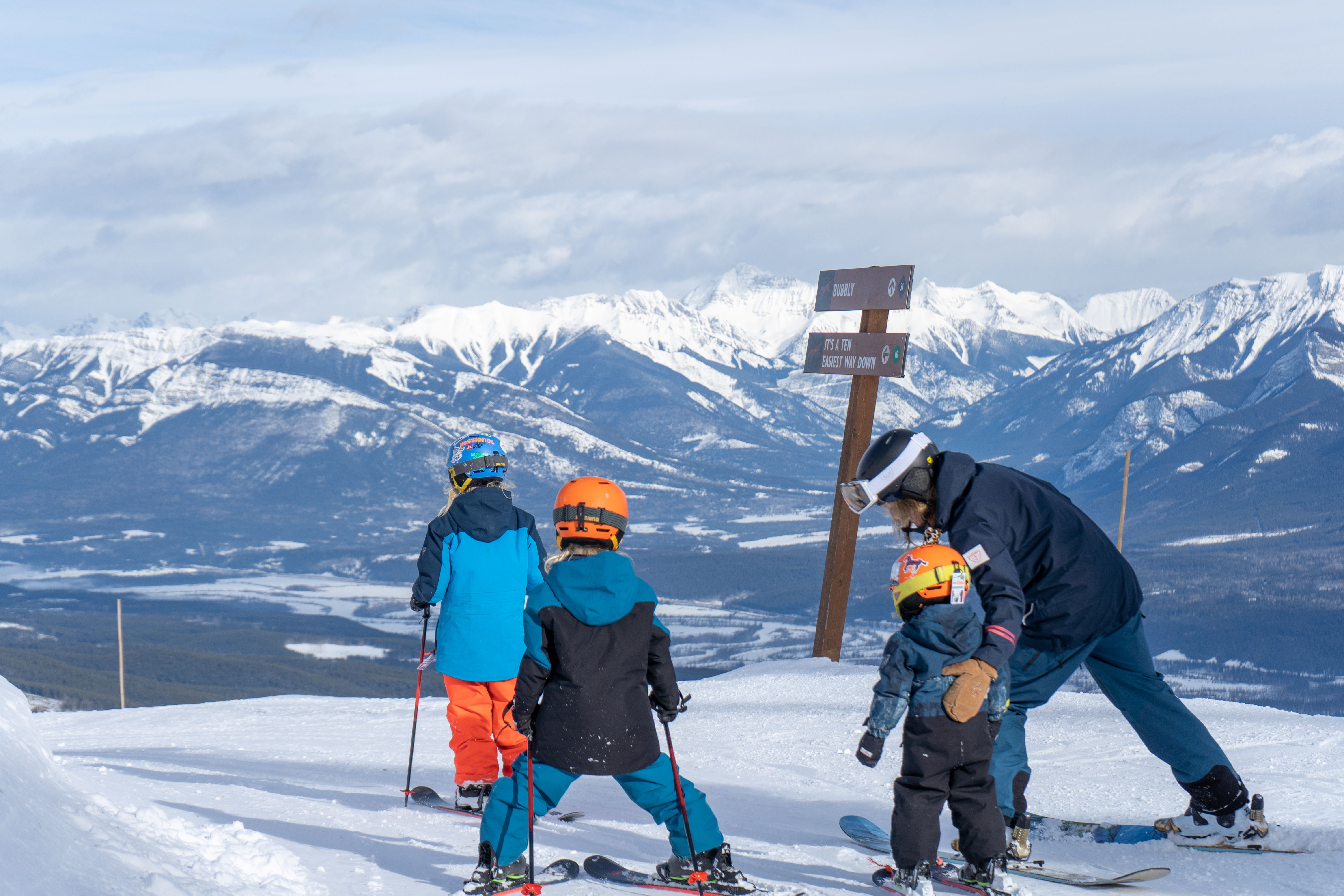 TELUS Learn to Ski Group Full Day Lesson: Level 1 (Age 6-12)